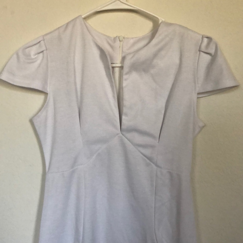 White cap sleeve shift dress